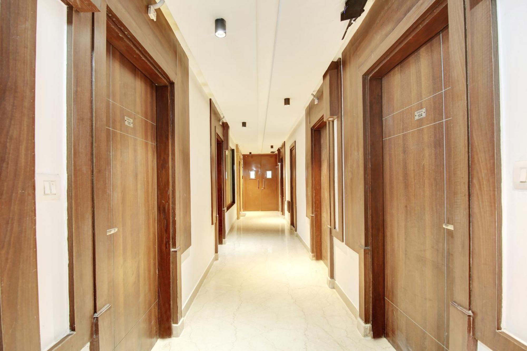 Hotel Neu Villa - Near Connaught Place & New Delhi Railway Station Eksteriør billede